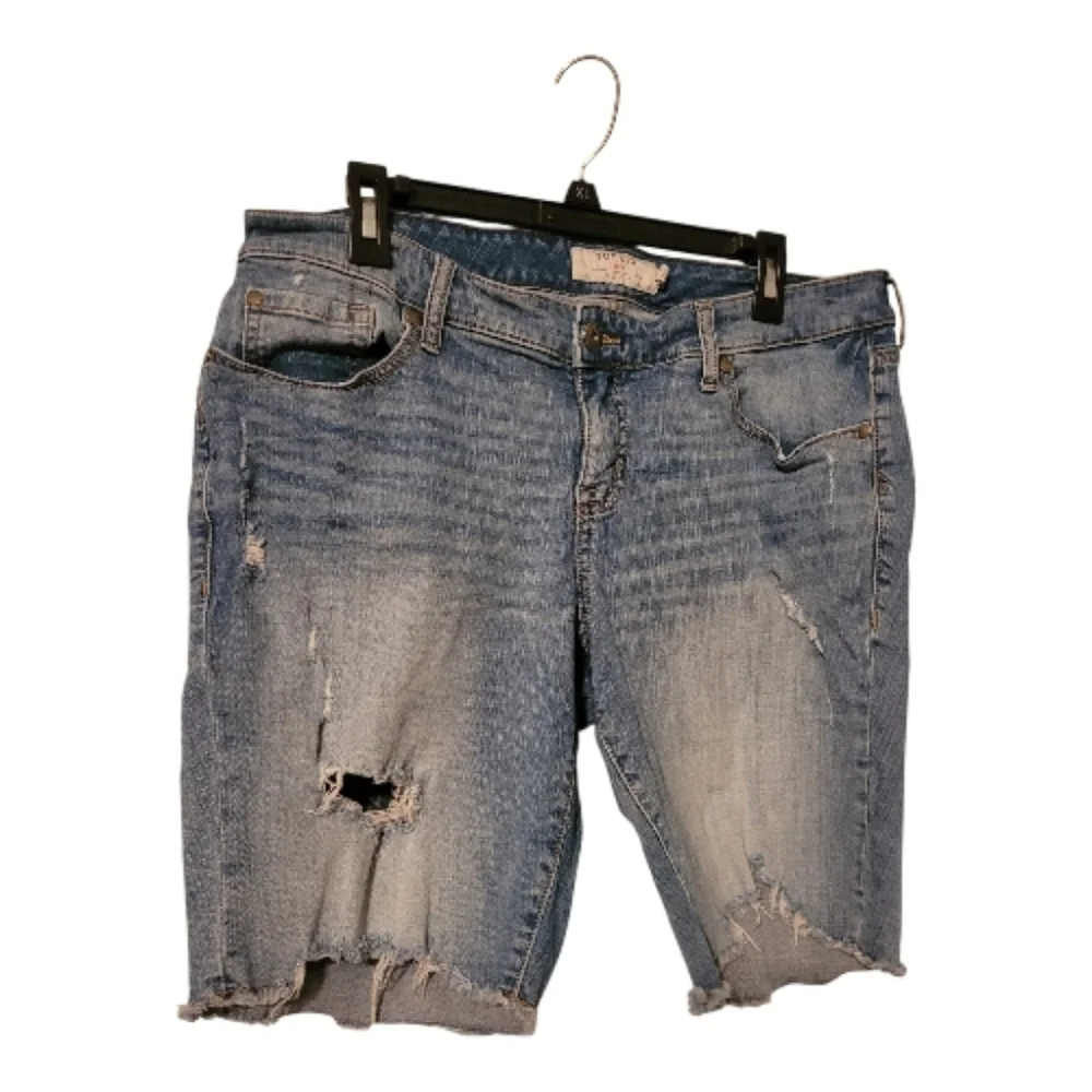 Torrid denim shorts size 14 Distressed